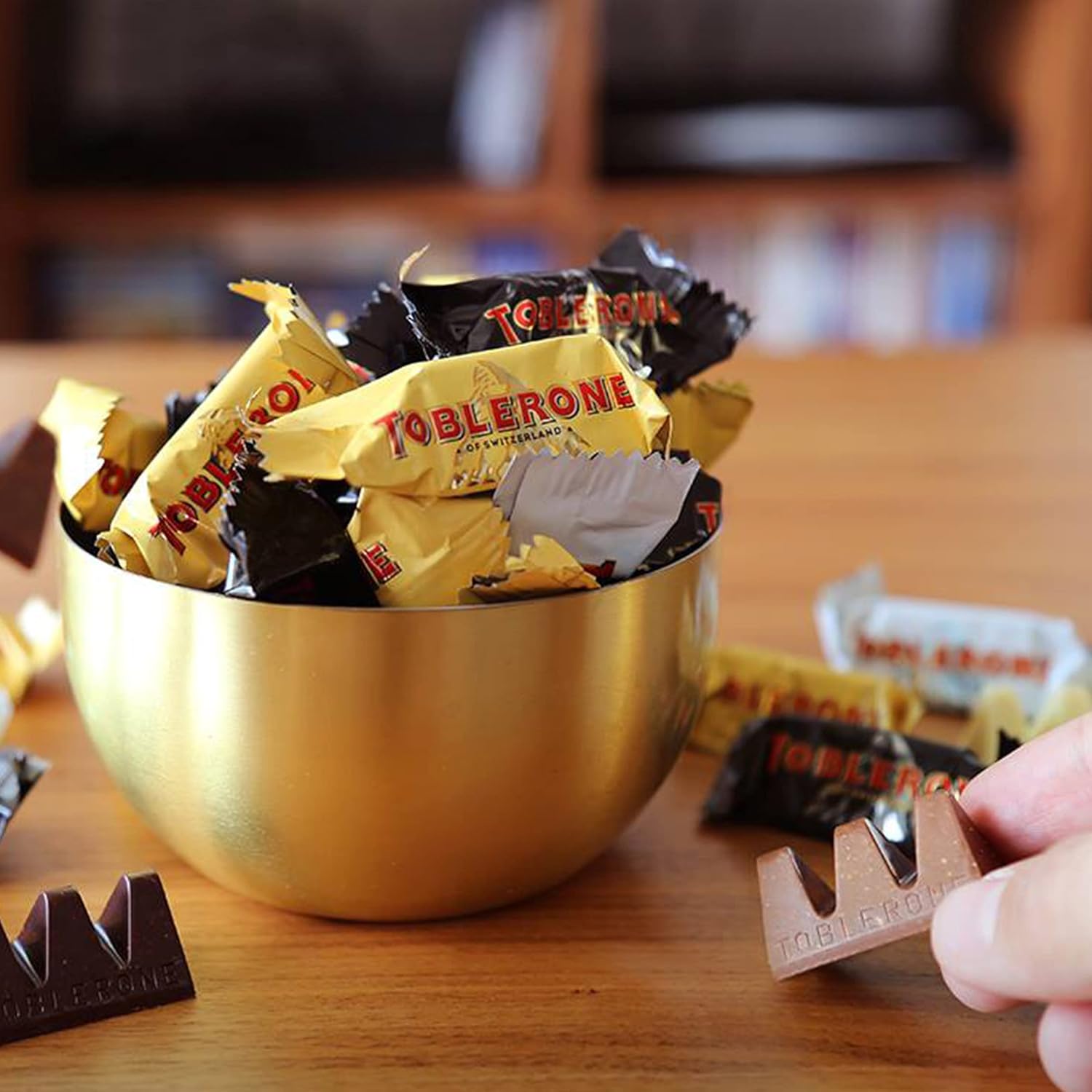Toblerone Mix Box Klarsichtdose 904 g (mind. 113 Toblerone) - Image 2