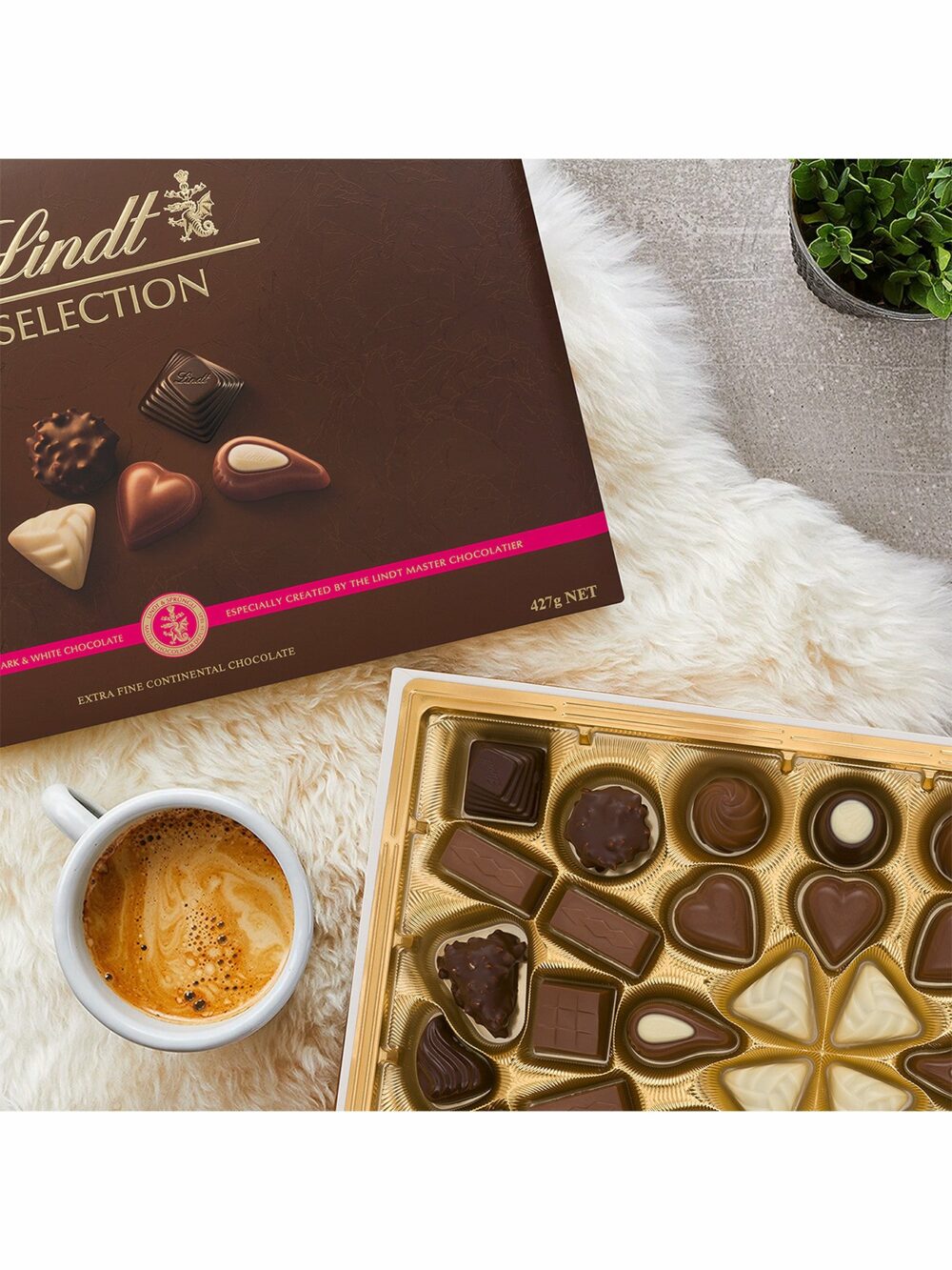 Lindt Selection Box 427g - Image 2