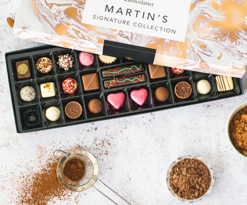 【Flash Sale】Martin’s Chocolatier Signature Collection | Luxury Handmade Chocolate Box | 30 Belgian Chocolates, 15 Assorted Flavours | Ideal Present for Special Occasions (Artisan) - Image 5