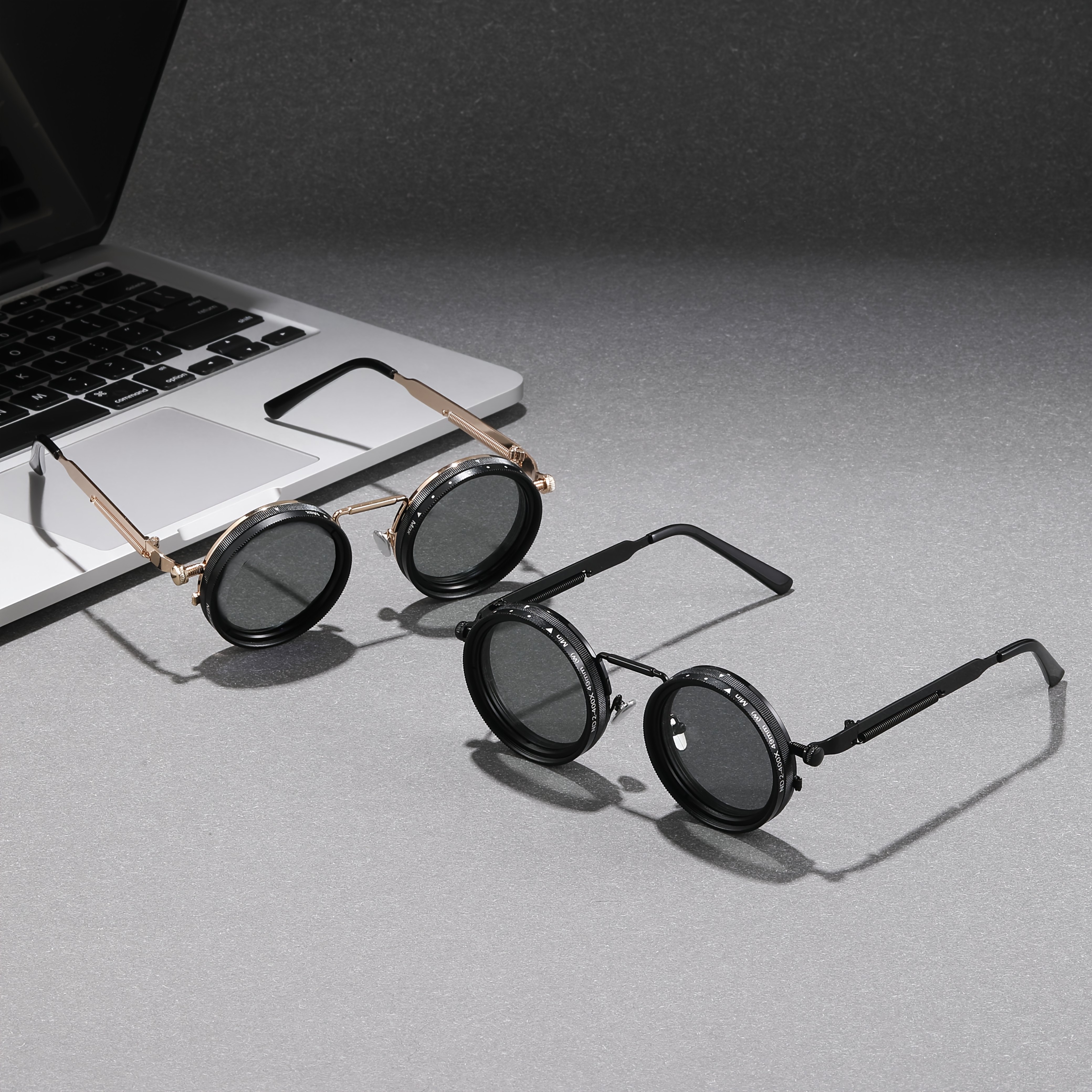 Fashionable Adjustable Sunglasses: Suitable for retro punk parties, sunshade, sun protection and festivals like Easter, graduation season, Halloween and Christmas. With aluminum-magnesium lenses, alloy frames, a glasses case and a lens cloth.
