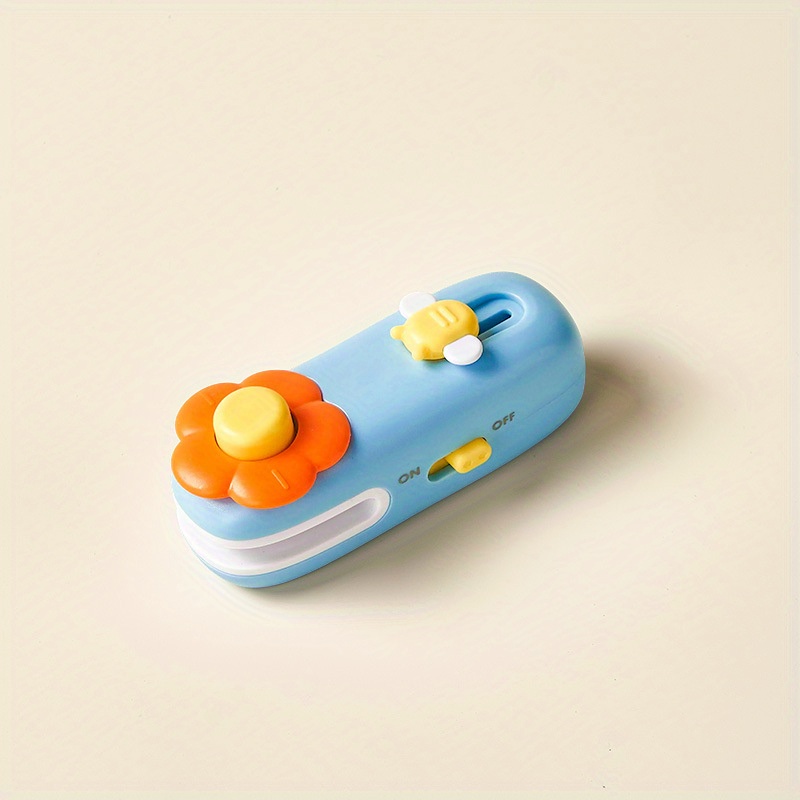 1pc Flower style snack sealer, mini rechargeable household small portable hand press sealer,